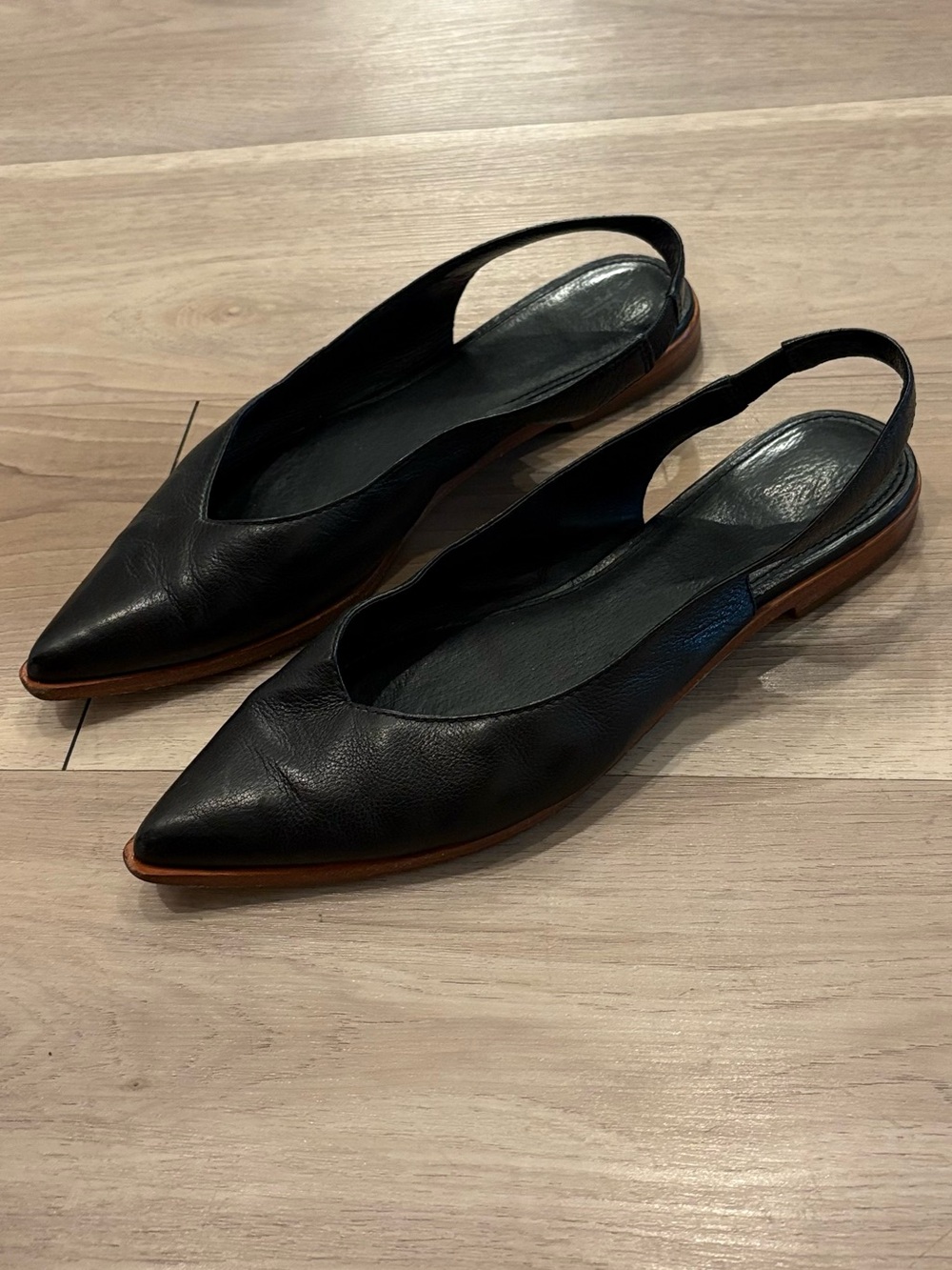 Frye Women's Black Leather Slingback Pointed Flats - 9 - Picture 2 of 4
